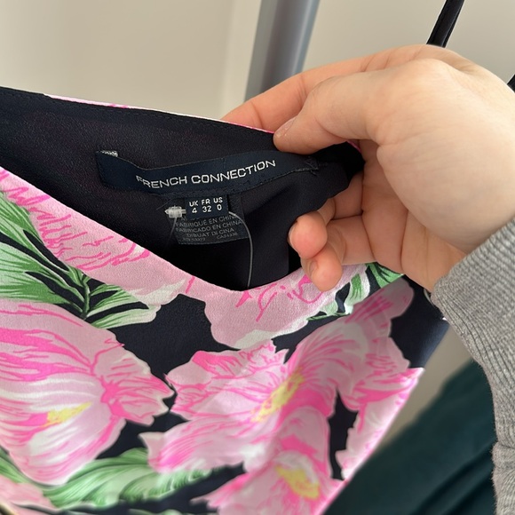 NWT flower tank top - Picture 2 of 3